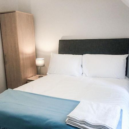 Old Court Holiday Homes Terryglass - Sleeps 6 By Trident Holiday Homes Exterior photo