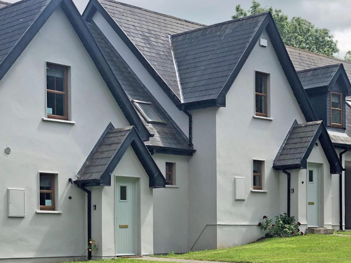 Old Court Holiday Homes Terryglass - Sleeps 6 By Trident Holiday Homes Exterior photo