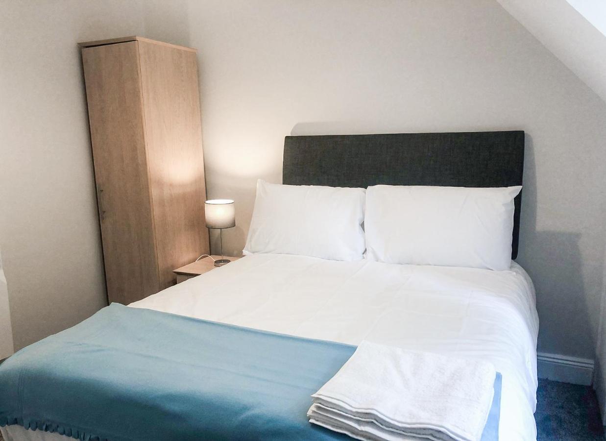 Old Court Holiday Homes Terryglass - Sleeps 6 By Trident Holiday Homes Exterior photo