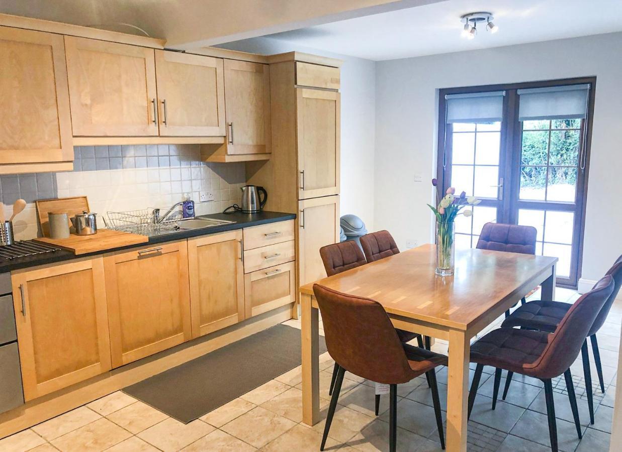 Old Court Holiday Homes Terryglass - Sleeps 6 By Trident Holiday Homes Exterior photo